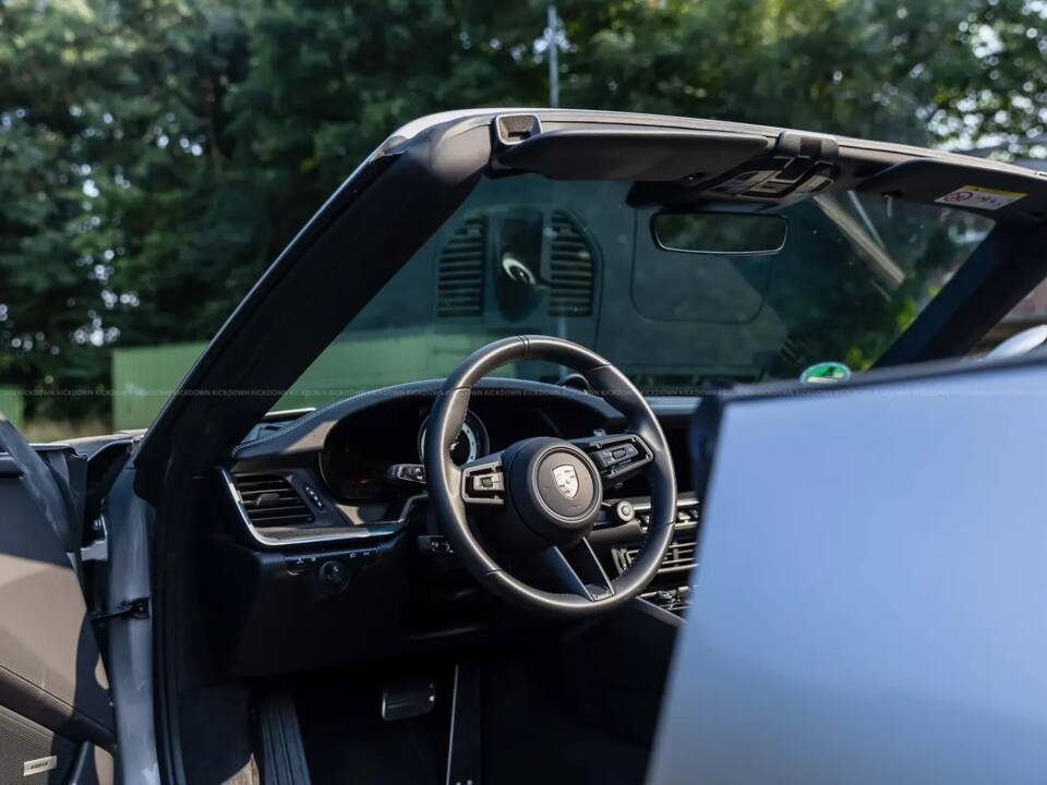 Image 3/15 de Porsche 911 Carrera (2023)