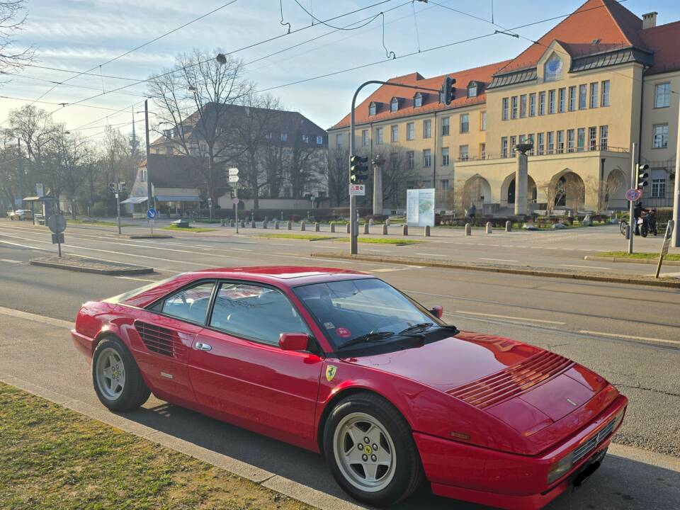 Image 7/33 of Ferrari Mondial 3.2 (1986)