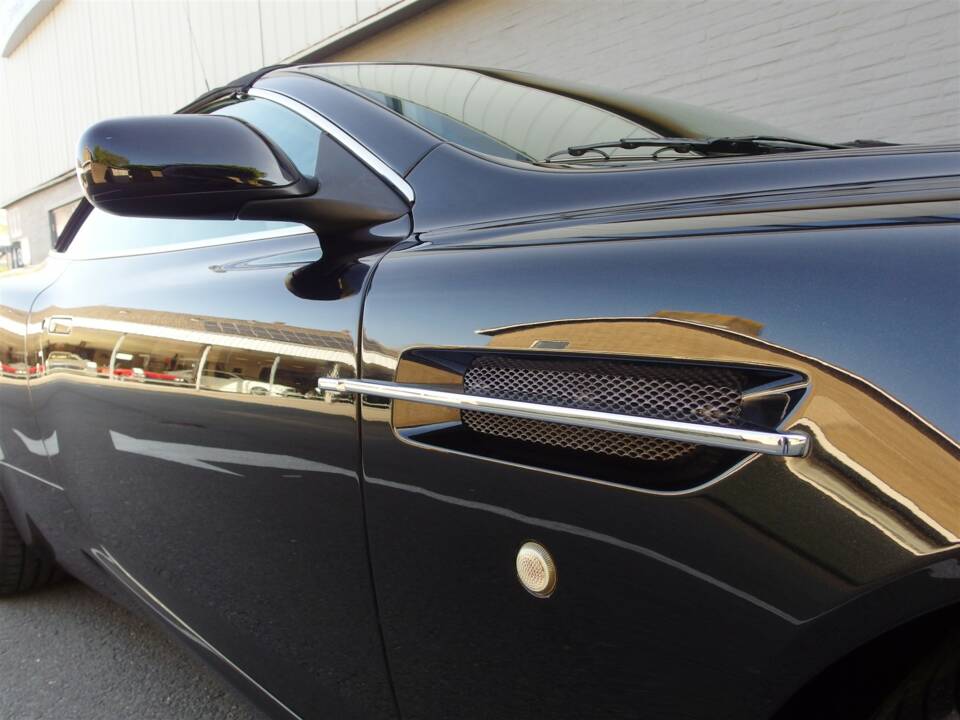Bild 23/99 von Aston Martin DB 9 Volante (2006)
