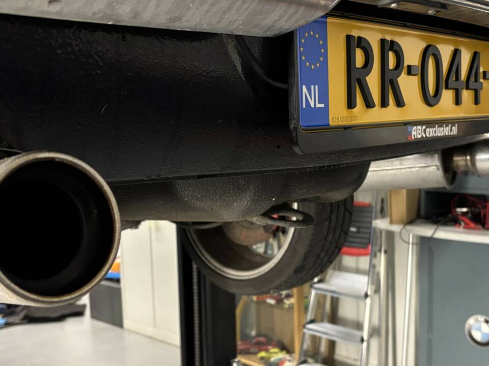 Image 26/28 of BMW 323i (1982)