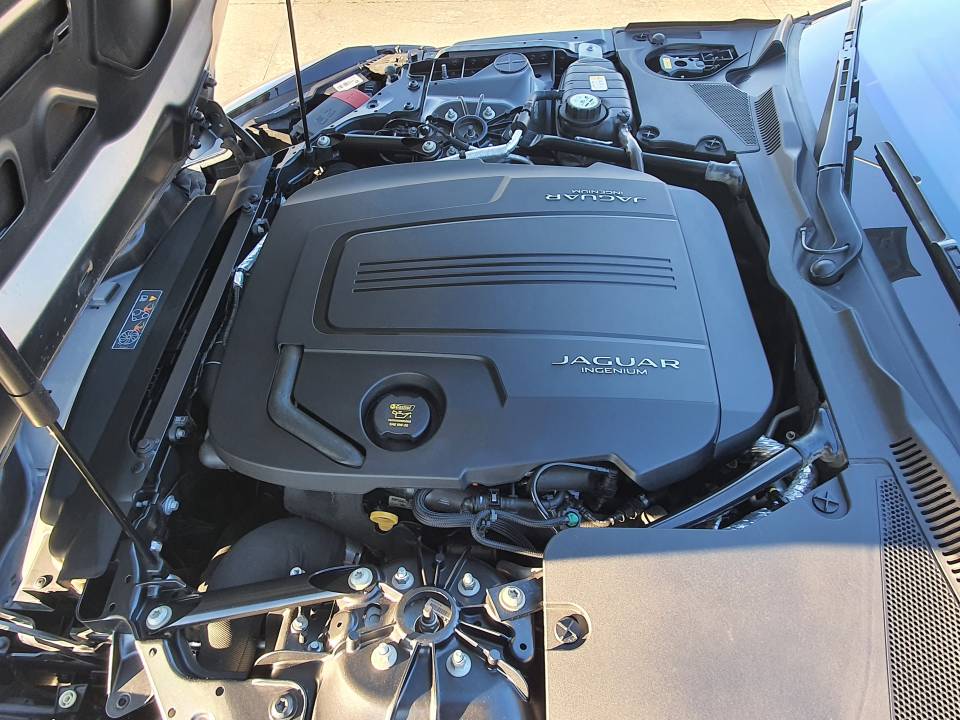 Afbeelding 28/31 van Jaguar F-Type P300 (2020)