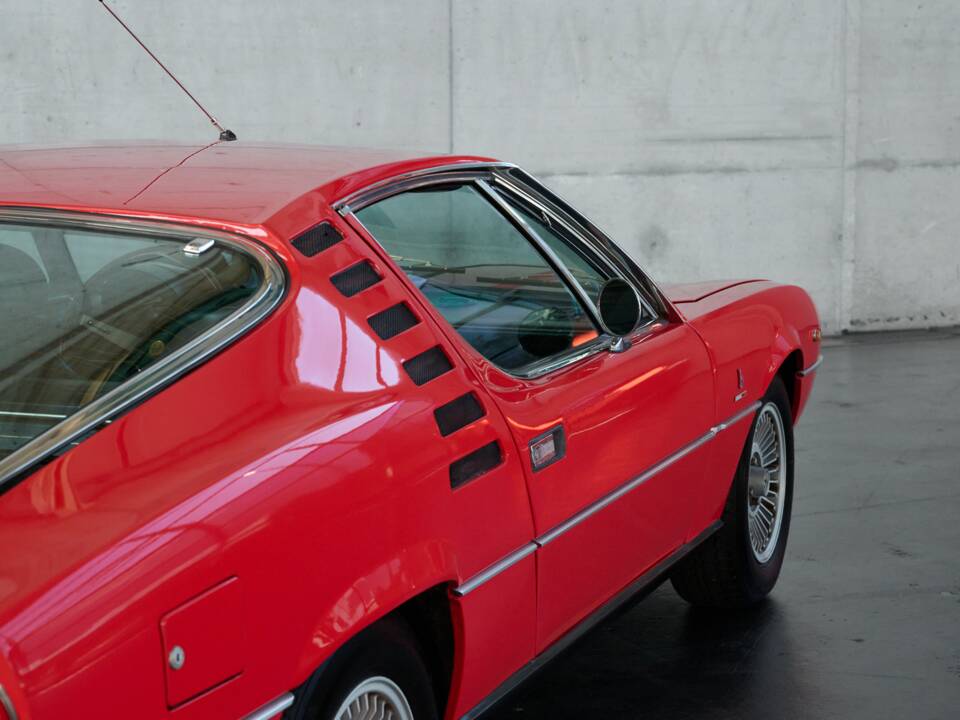 Image 31/50 of Alfa Romeo Montreal (1973)