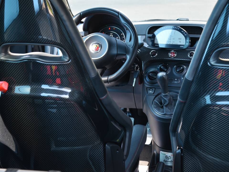 Bild 4/16 von Abarth 695 Biposto (2016)