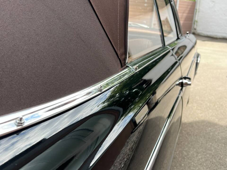 Image 7/15 of Mercedes-Benz 300 SE (1965)
