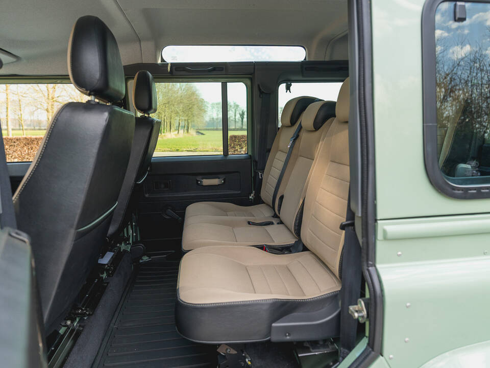 Bild 13/37 von Land Rover Defender (2016)