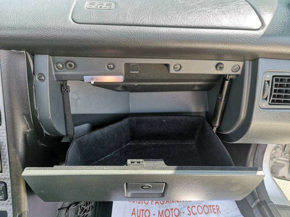 Imagen 24/38 de Mercedes-Benz SLK 200 Kompressor (2002)