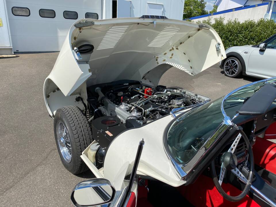 Bild 9/28 von Jaguar E-Type V12 (1973)
