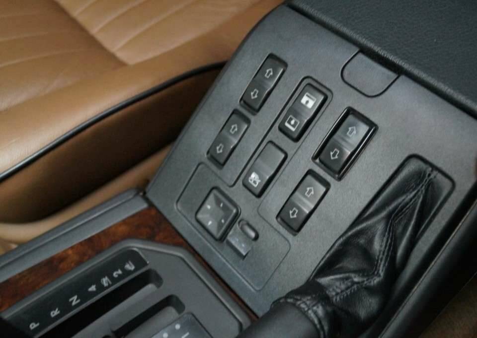 Bild 45/50 von Land Rover Range Rover 4.0 SE (1997)