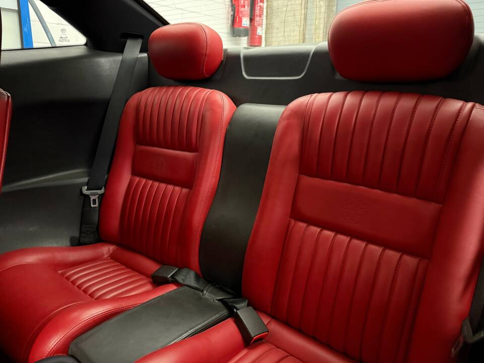 Immagine 10/17 di Alfa Romeo GTV 3.0 V6 24V (1998)