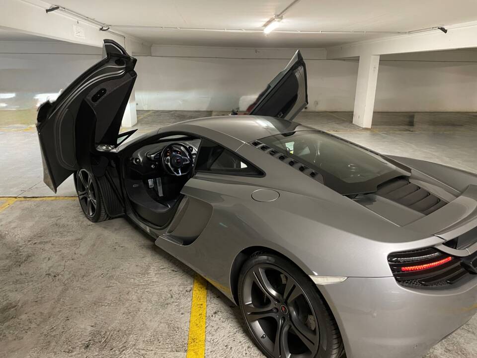 Bild 9/14 von McLaren MP4-12C (2011)