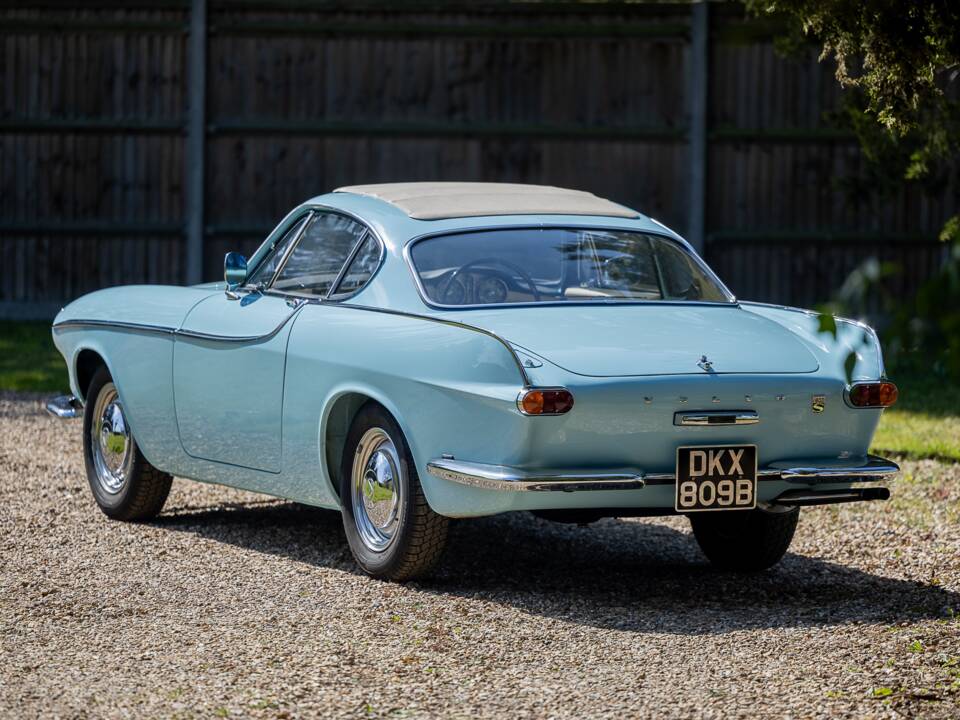 Image 28/50 of Volvo 1800 S (1964)