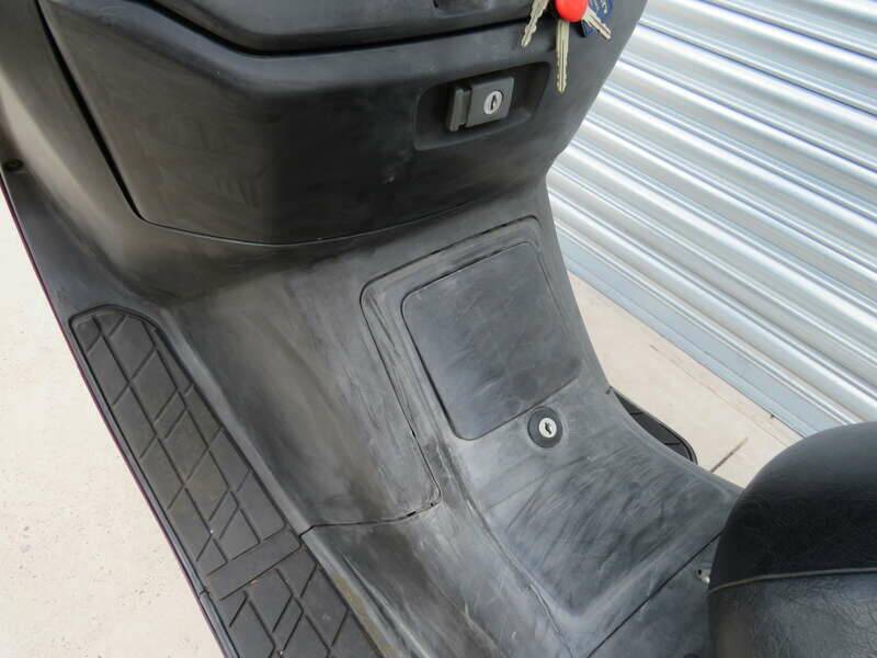 Bild 15/32 von Suzuki Burgman AN 250 (1998)