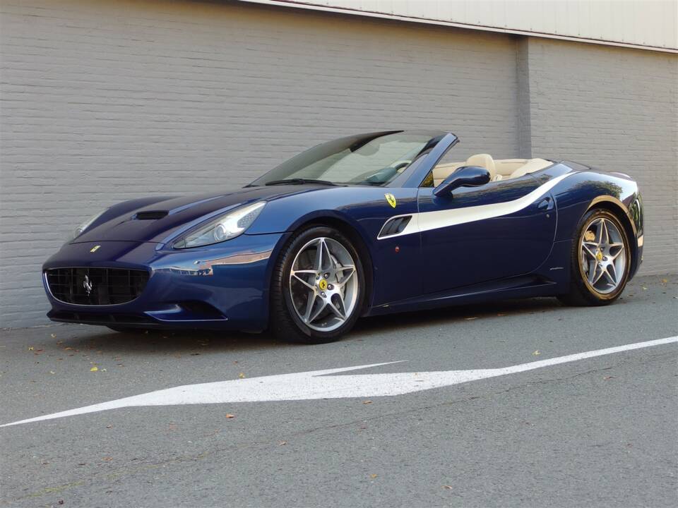 Bild 2/99 von Ferrari California (2009)
