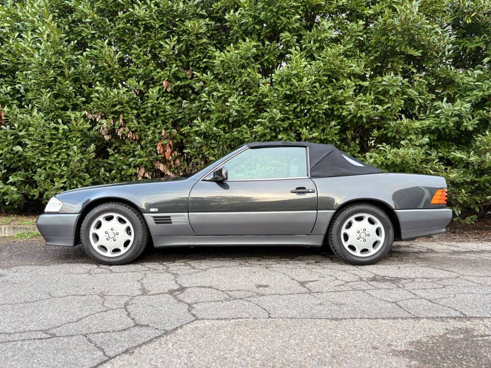 Image 3/14 of Mercedes-Benz SL 280 (1994)