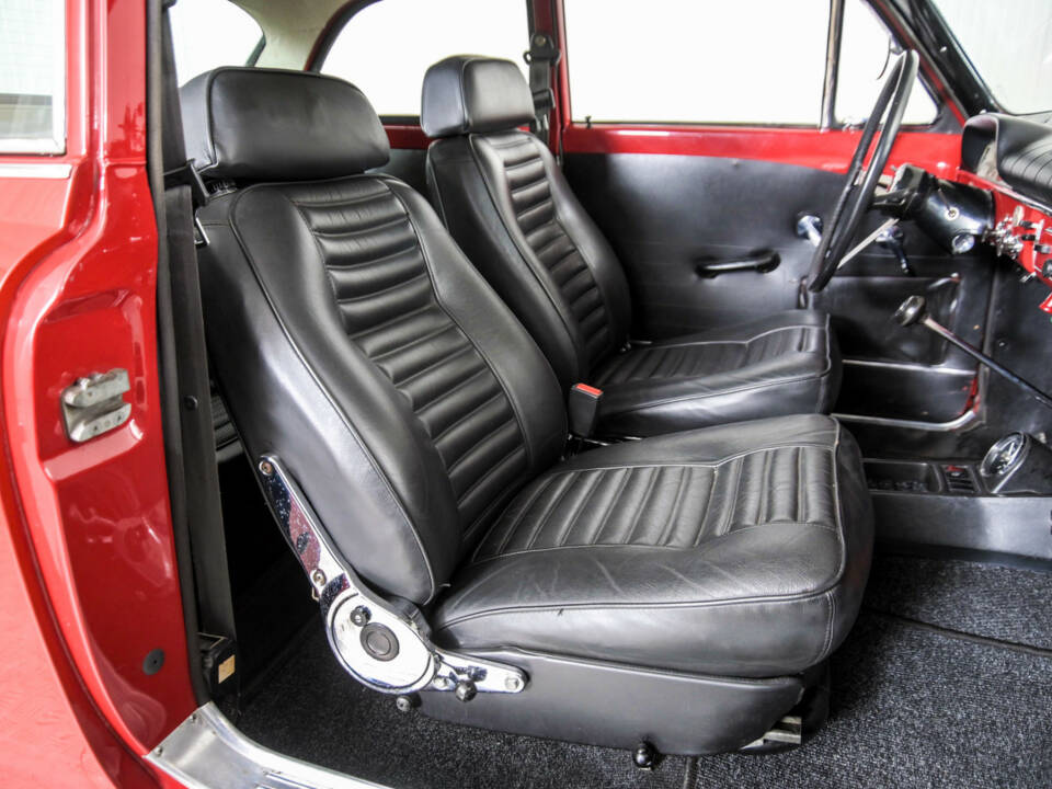 Image 33/50 of Volvo 1800 S (1965)