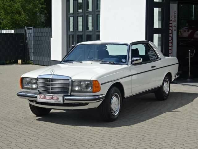 Afbeelding 3/26 van Mercedes-Benz 230 C (1978)