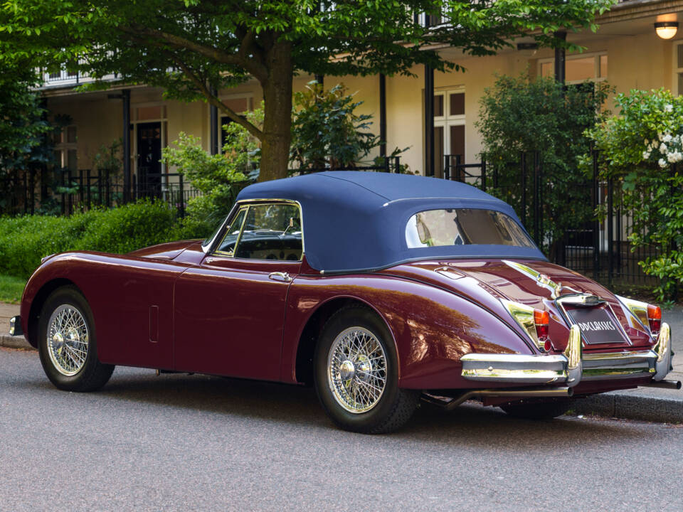 Image 7/24 de Jaguar XK 150 3.8 S DHC (1960)