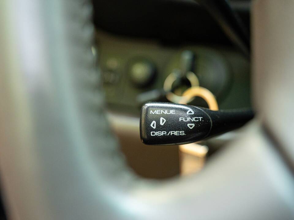 Immagine 37/47 di Porsche 911 Carrera (1994)