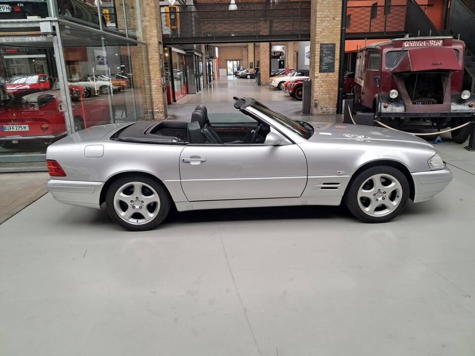 Image 8/50 of Mercedes-Benz SL 320 (1998)