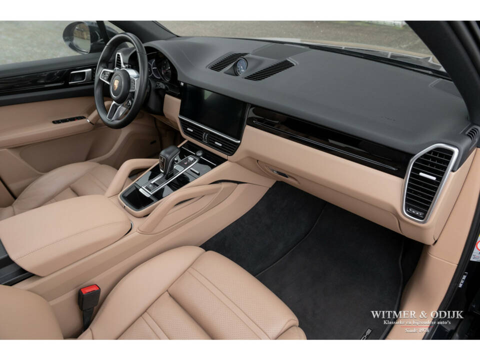 Image 16/37 of Porsche Cayenne S (2018)