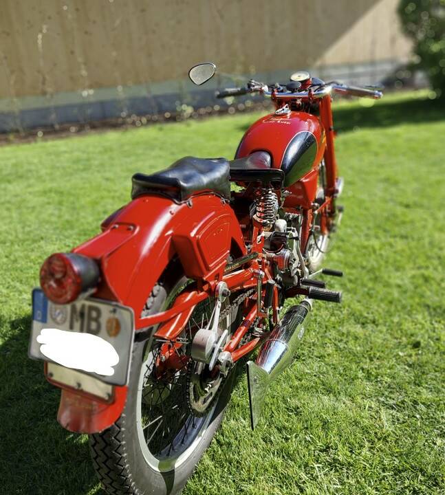 Image 9/10 of Moto Guzzi DUMMY (1954)