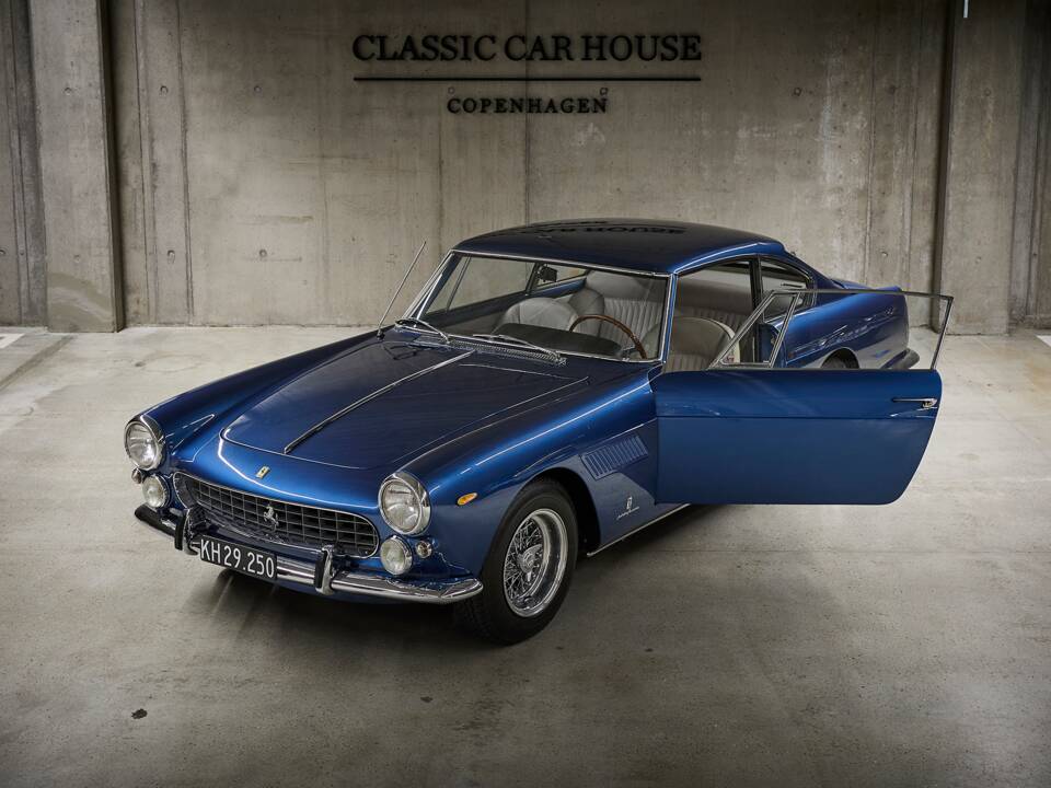 Imagen 21/100 de Ferrari 250 GT 2+2 (1963)