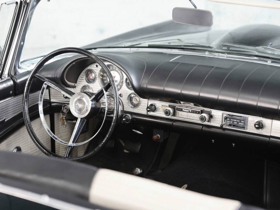 Immagine 47/50 di Ford Thunderbird (1957)