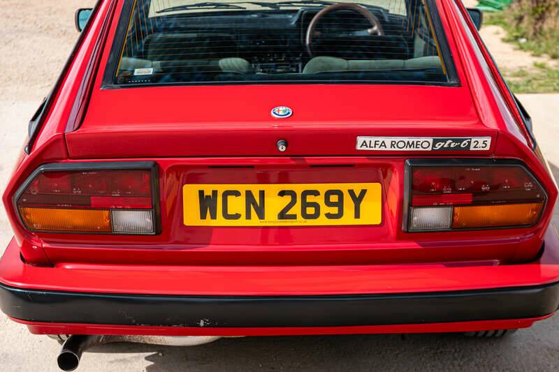 Afbeelding 33/41 van Alfa Romeo GTV 6 2.5 (1983)