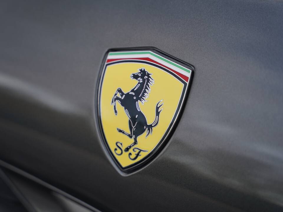 Image 41/50 of Ferrari California (2009)