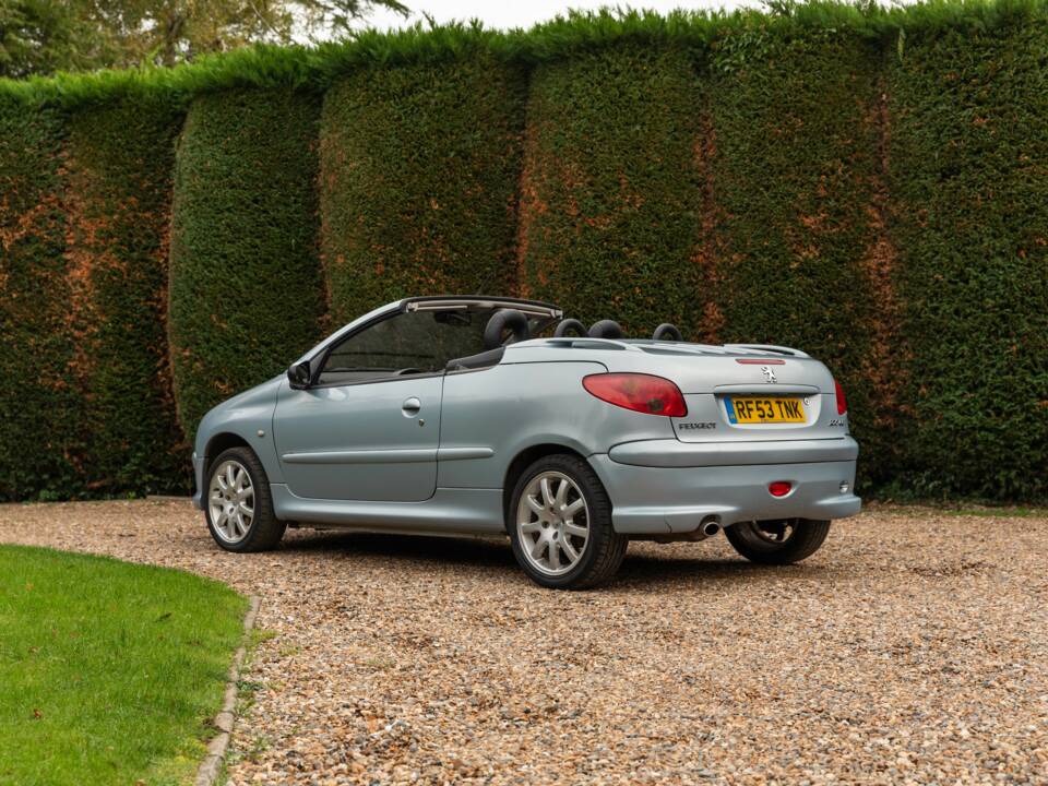 Immagine 8/40 di Peugeot 206 CC 1.6 16V (2003)