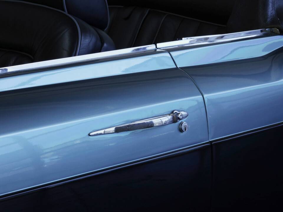 Image 45/48 of Rolls-Royce Corniche I (1980)