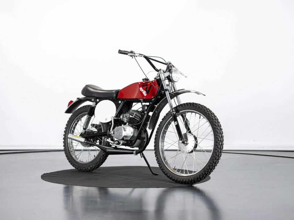 Immagine 6/49 di Aprilia Scarabeo 50 (1972)