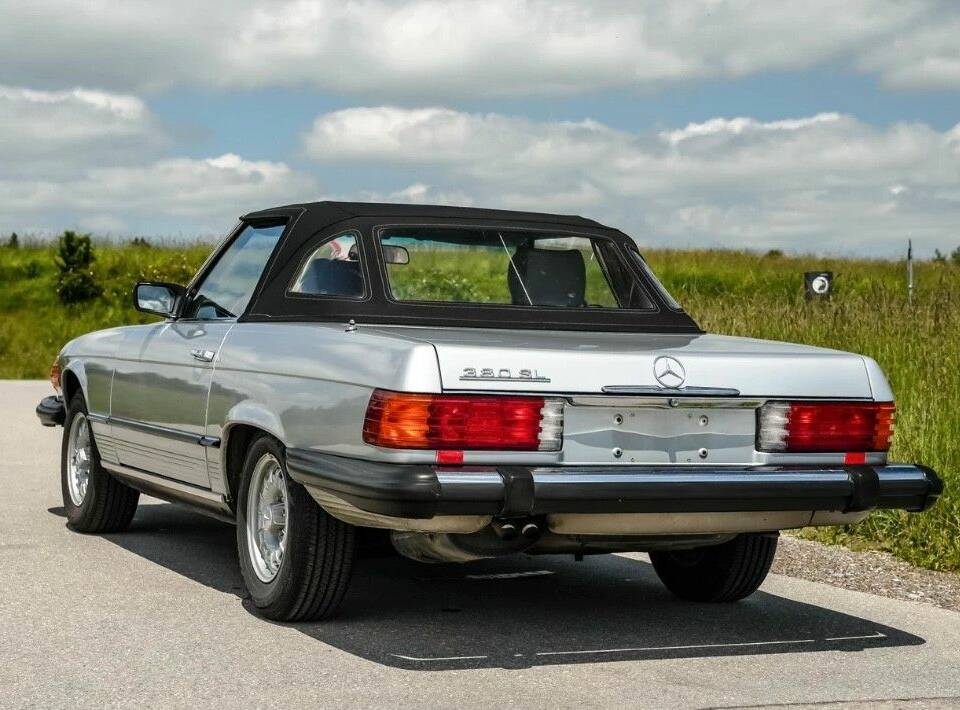 Image 11/28 of Mercedes-Benz 380 SL (1981)