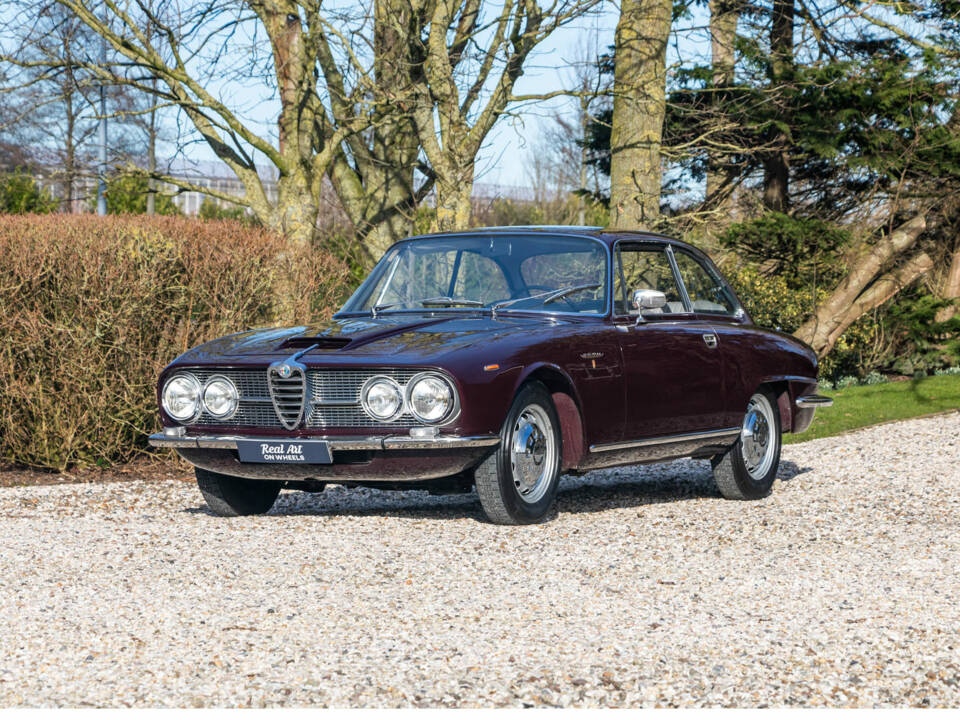 Afbeelding 2/17 van Alfa Romeo 2600 Sprint (1963)