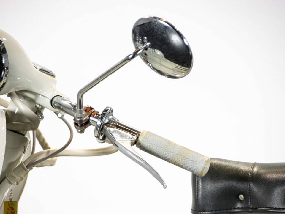 Image 16/50 of Piaggio Vespa 150 "Struzzo" VL (1956)