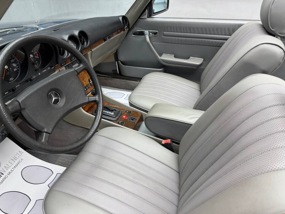 Image 11/23 of Mercedes-Benz 380 SL (1984)
