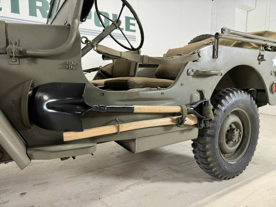 Image 15/32 of Willys MB (1944)