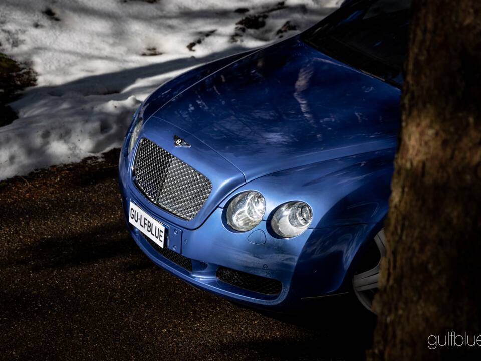 Image 14/75 of Bentley Continental GT (2004)