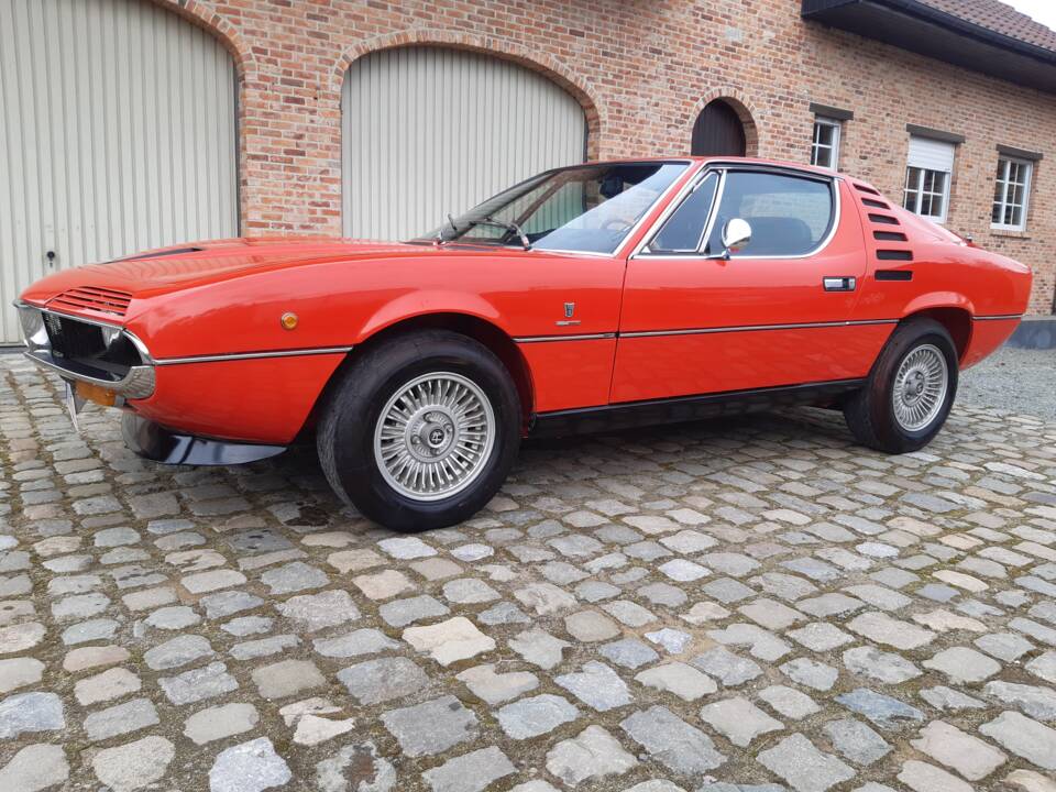 Image 3/33 de Alfa Romeo Montreal (1974)