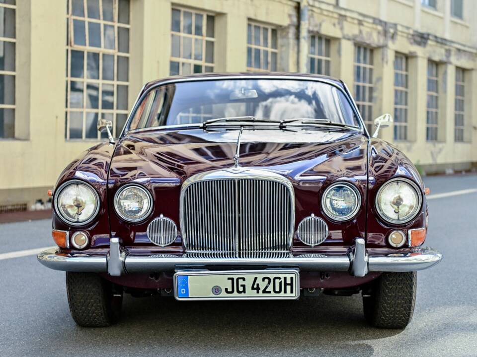 Imagen 3/10 de Jaguar 420 G (1969)