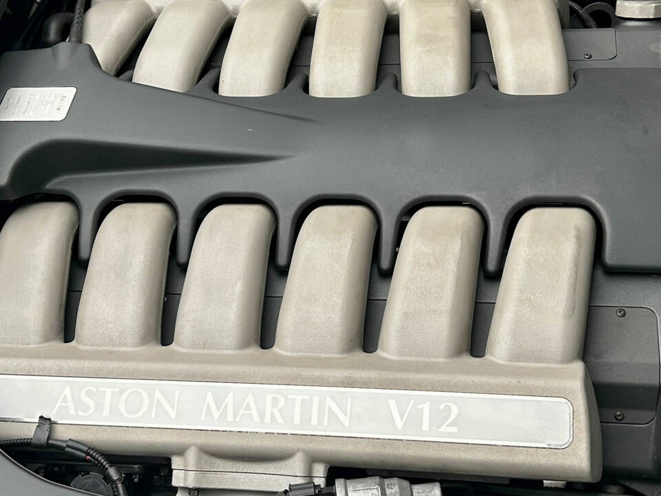 Bild 9/10 von Aston Martin DB 7 Vantage (2001)