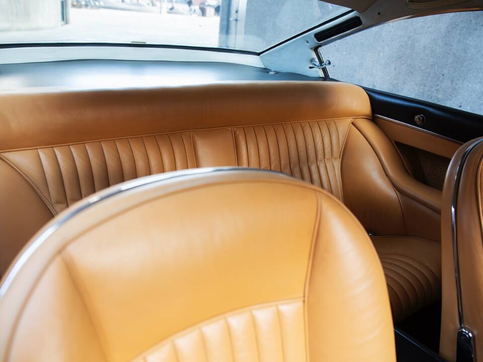 Image 29/40 of Ferrari 365 GT 2+2 (1969)