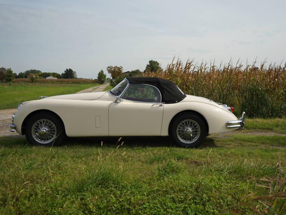 Bild 22/58 von Jaguar XK 150 3.4 S OTS (1958)