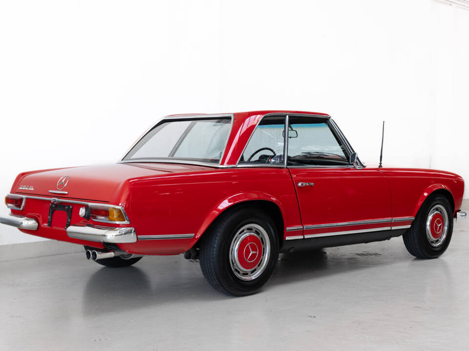 Image 30/30 of Mercedes-Benz 280 SL (1968)