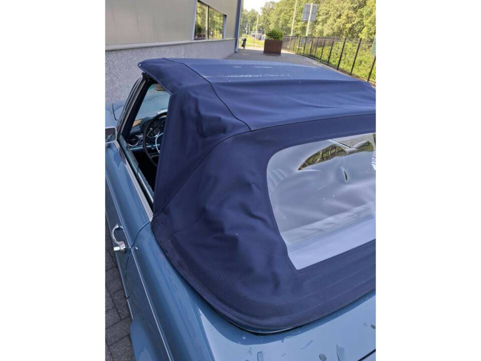 Image 20/50 de Mercedes-Benz 280 SL (1970)