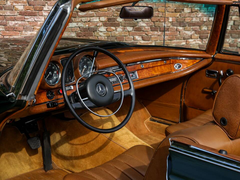 Afbeelding 3/50 van Mercedes-Benz 280 SE (1969)