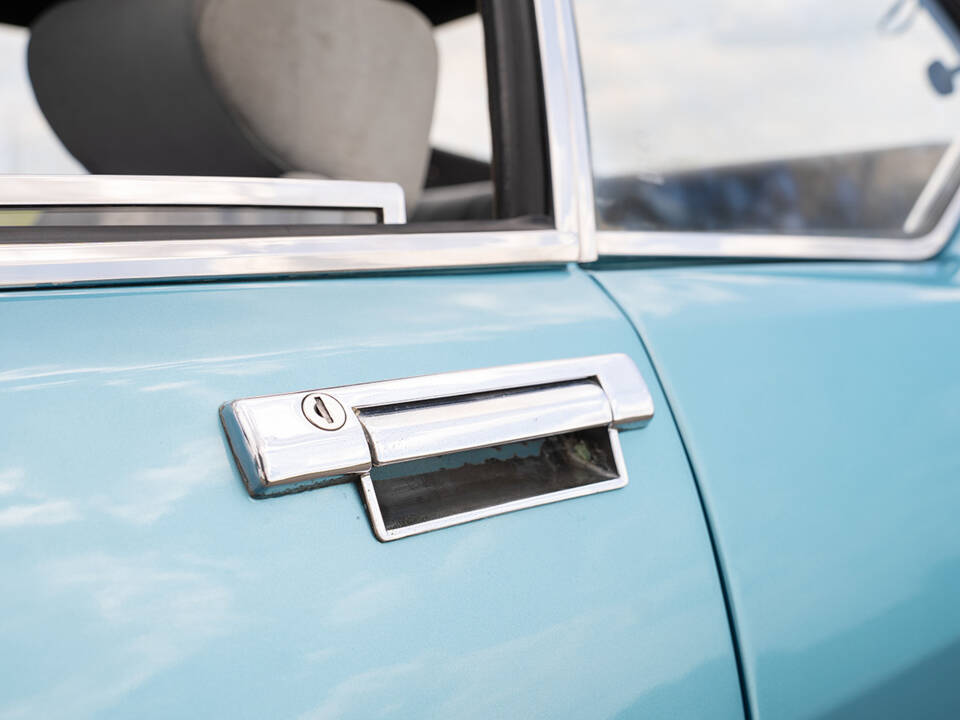 Image 17/57 of Citroën SM (1971)