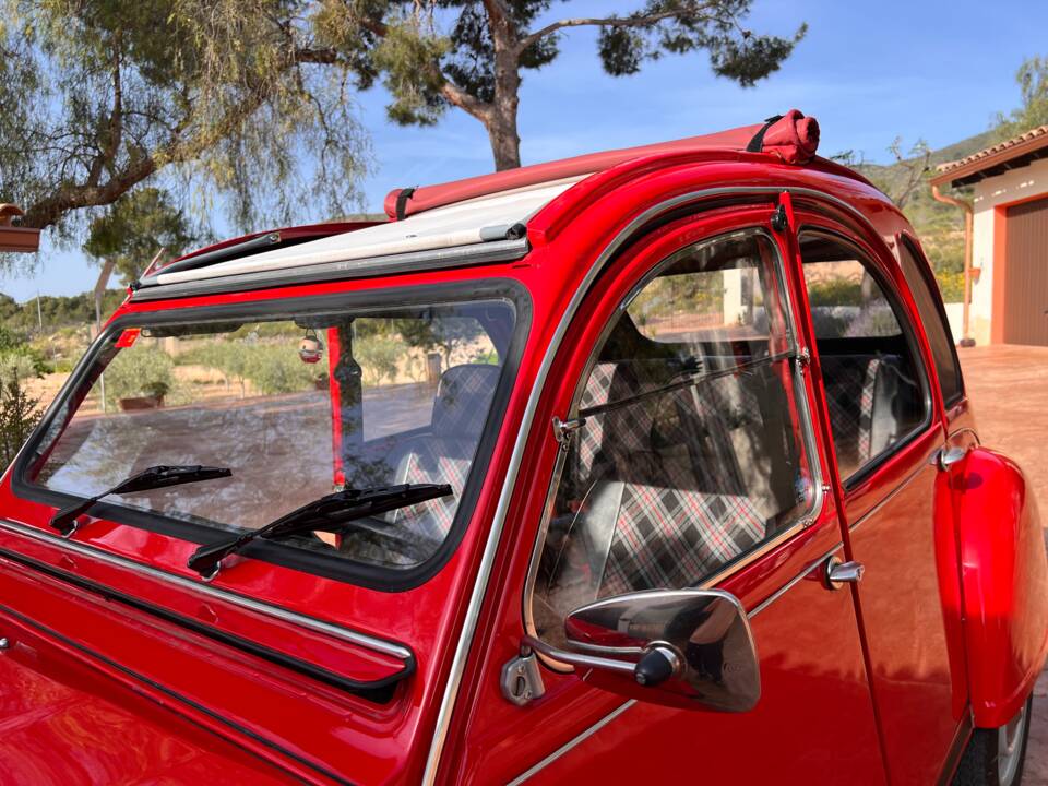 Afbeelding 24/28 van Citroën 2 CV 6 Club (1990)