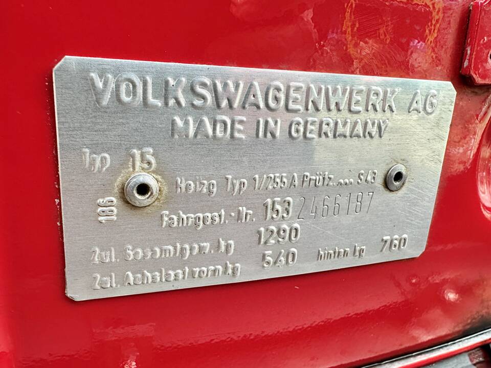 Image 32/40 of Volkswagen Maggiolone 1303 LS (1973)
