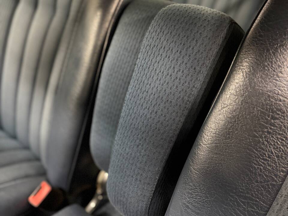 Image 21/44 of Mercedes-Benz 280 SEL 3,5 (1971)